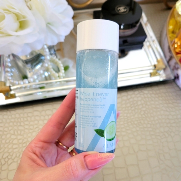 ALMAY Wipe It Never Happened Makeup Remover Liquid - Picture 2 of 5